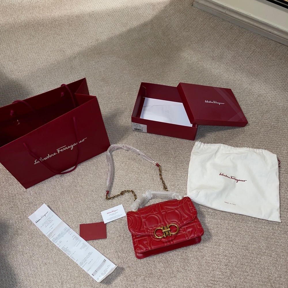 Brand New Limited Edition (44 of 100 made) QUILTED GANCINI FLAP BAG Lipstick Red - Picture 2 of 6